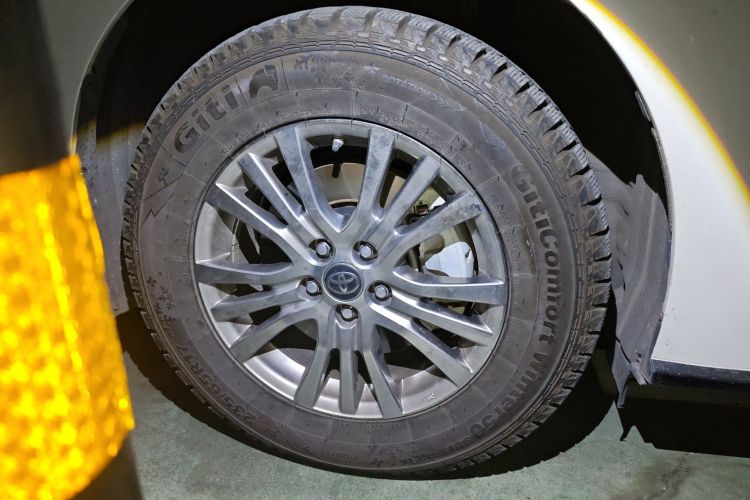 丰田 赛那SIENNA 2021款 2.5L混动 舒适版车身外观10