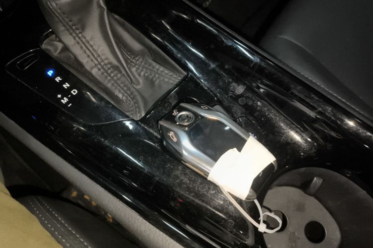 丰田 奕泽IZOA 2020款 2.0L 奕驰版中控内饰11