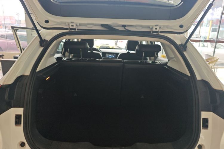 哈弗H2s 2017款 红标 1.5T 手动舒适型机舱底盘23