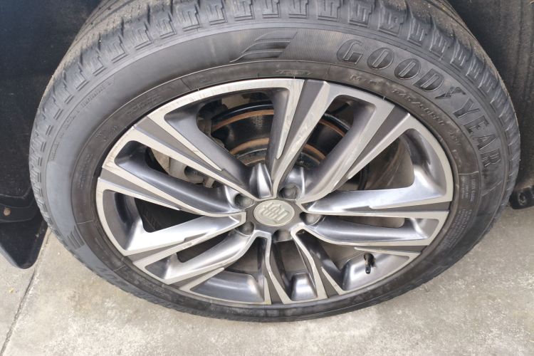 比亚迪 唐 2018款 2.0T 自动智联尊贵型 5座 国V车身外观6008