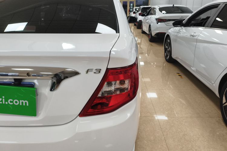 比亚迪F3 2015款 节能版 1.5L 手动舒适型车身外观6006