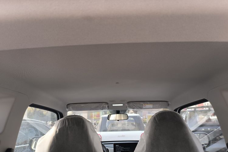 吉利银河 2025款 210km 熊猫卡丁中控内饰22