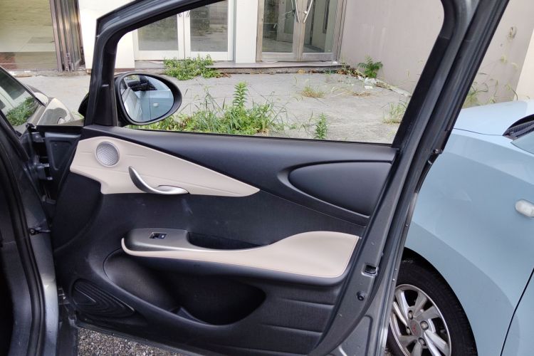 比亚迪 海豚 2023款 420km 时尚版中控内饰42