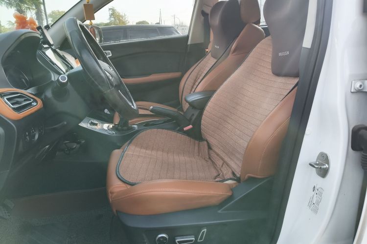 奇瑞 瑞虎7 2016款 1.5T 手动耀臻版中控内饰19