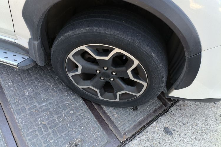 斯巴鲁XV 2014款 2.0i 舒适版车身外观10