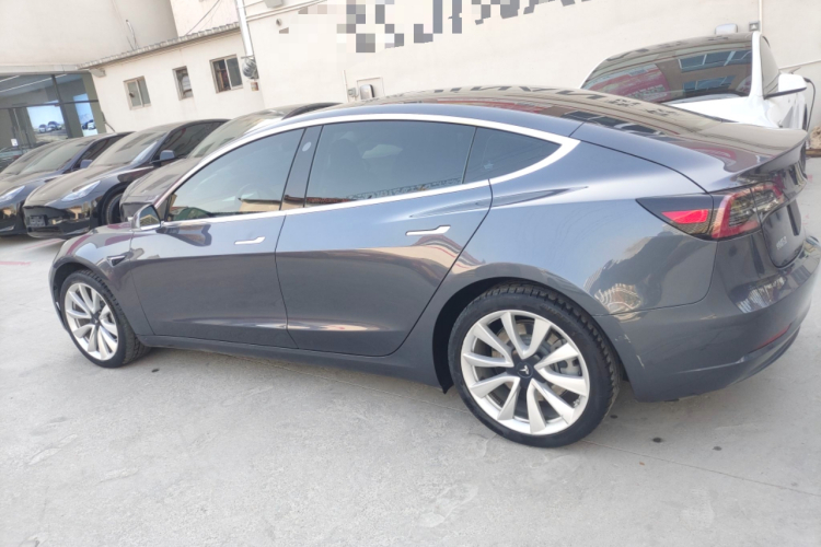 特斯拉 Model 3 2019款 标准续航后驱升级版车身外观6003