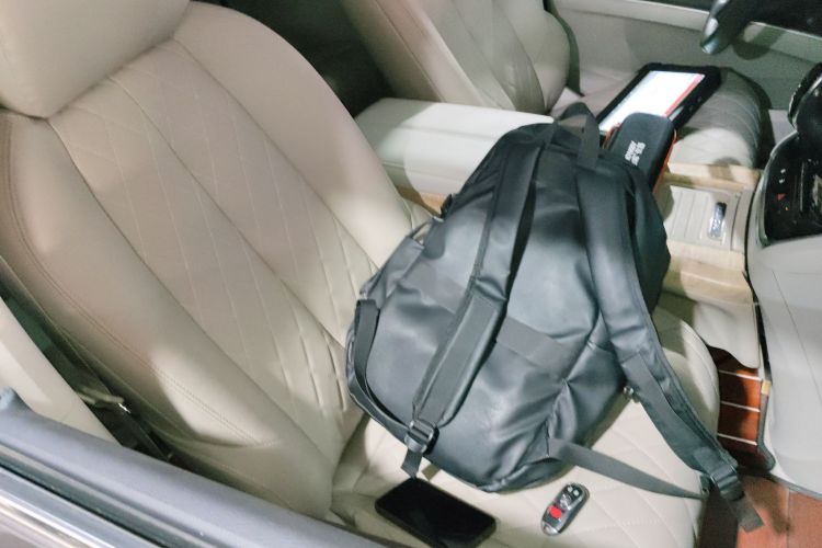 别克GL8 2020款 陆上公务舱 652T 舒适型局部细节41