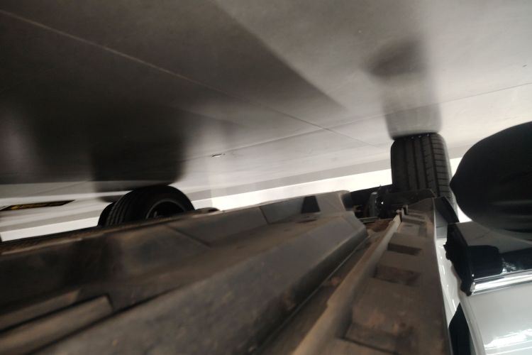 丰田 威飒 2023款 2.0L CVT两驱尊贵版局部细节9001