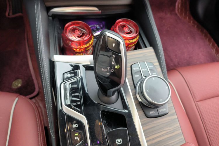 宝马5系新能源 2022款 改款 535Le 豪华套装中控内饰18