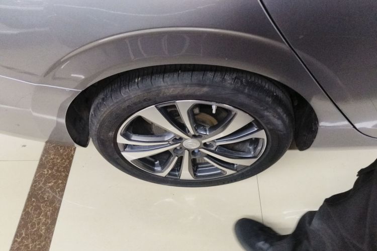 长安 逸动 2020款 PLUS 蓝鲸NE 1.4T GDI DCT旗舰型车身外观6008