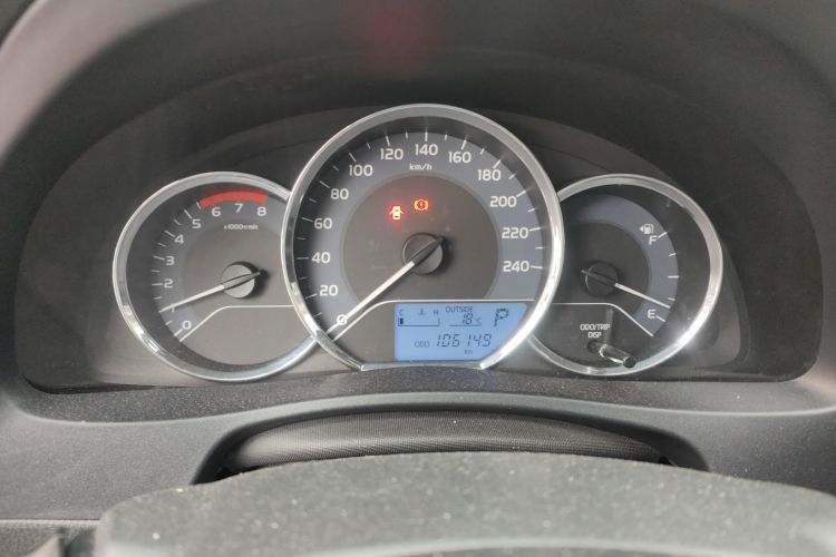 丰田 雷凌 2017款 改款 185T CVT新锐版 国V中控内饰14