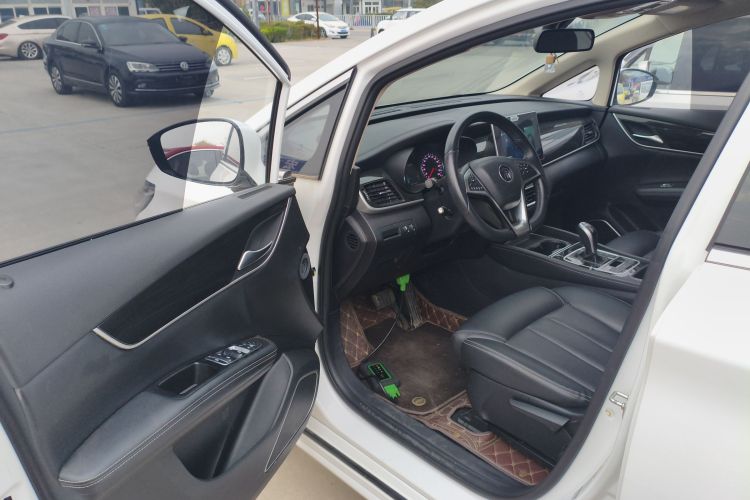 比亚迪 宋MAX 2019款 1.5T 自动智联睿逸天窗型 7座 国VI中控内饰7003