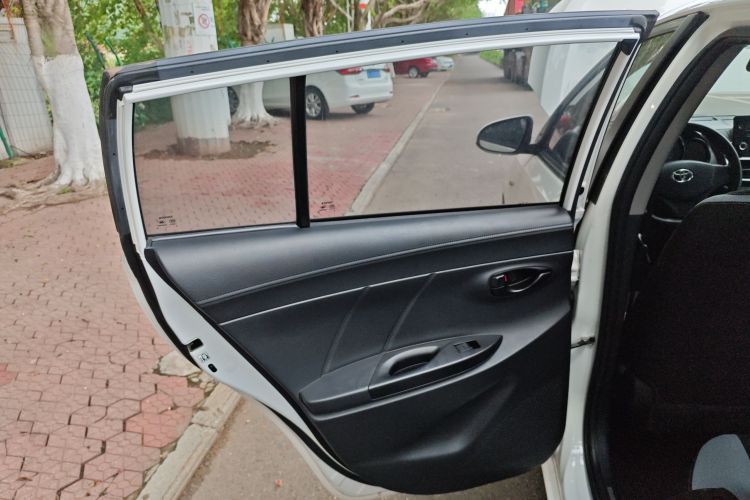 丰田 YARiS L 致炫 2021款 1.5L CVT领先版中控内饰7008