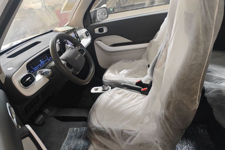 吉利银河 熊猫 2025款 210km 元气熊中控内饰19