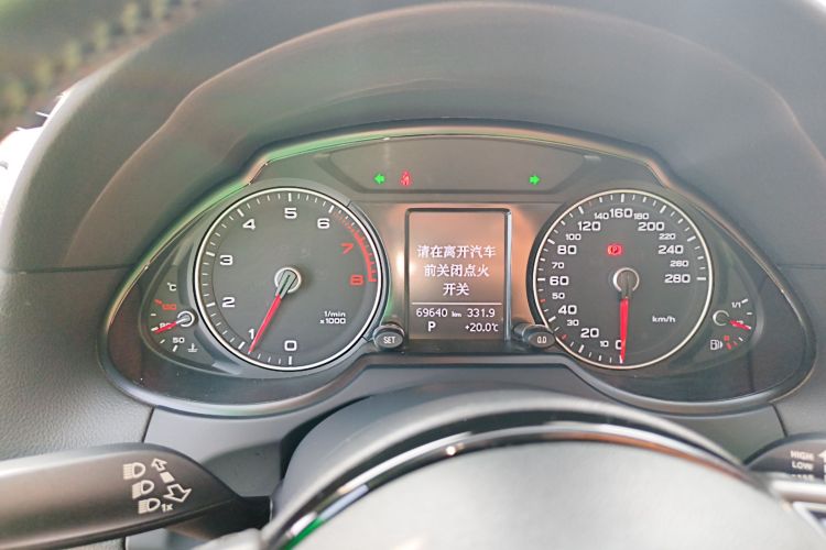 奥迪Q5 2015款 40 TFSI 进取型中控内饰14