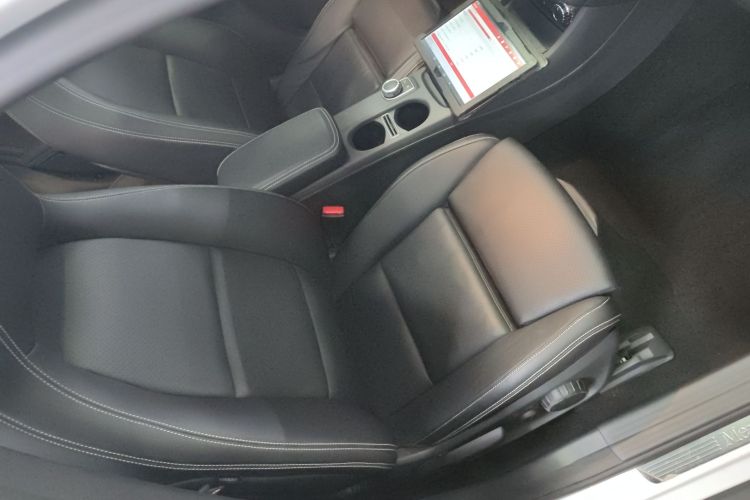 奔驰GLA 2016款 GLA 200 动感型局部细节41