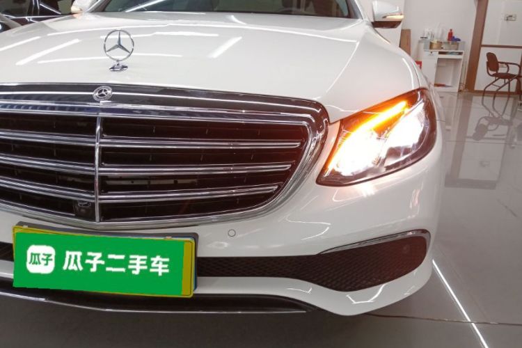 奔驰E级 2020款 E 300 L 豪华型车身外观36