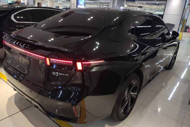 领克07 2024款 EM-P 126长续航 Halo车身外观7