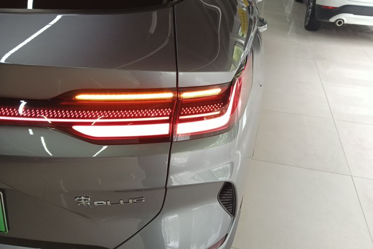 比亚迪 宋PLUS新能源 2023款 冠军版 DM-i 150KM 旗舰PLUS 5G车身外观6006