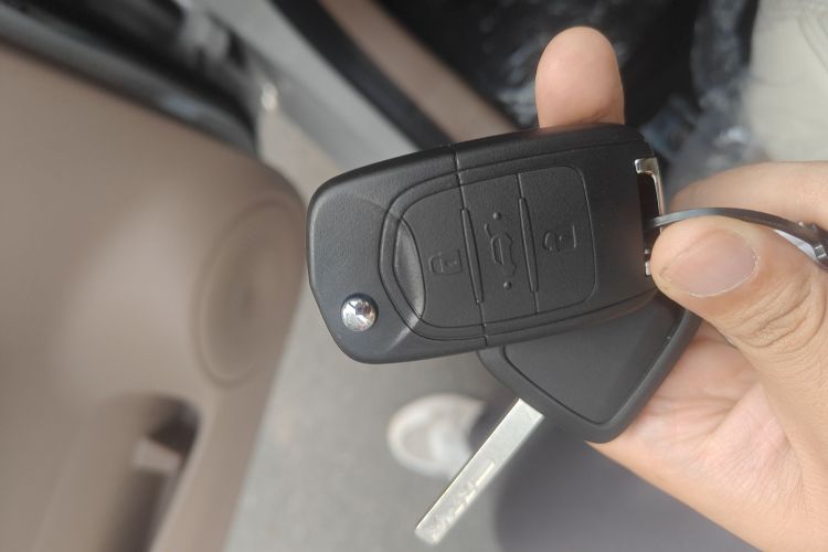 五菱汽车 宏光MINIEV 2025款 四门版 进阶款中控内饰11