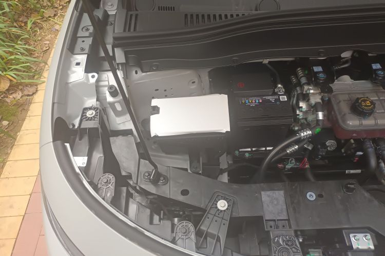 零跑汽车 零跑B10 2025款 510悦享版局部细节9006