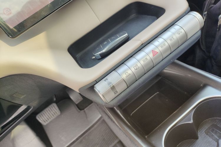 比亚迪 海豚 2021款 405km 时尚版中控内饰18