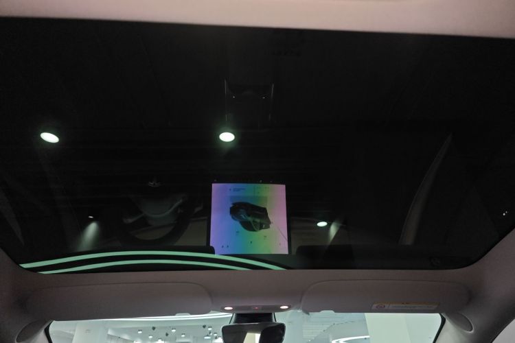 特斯拉 Model 3 2022款 后轮驱动版中控内饰22