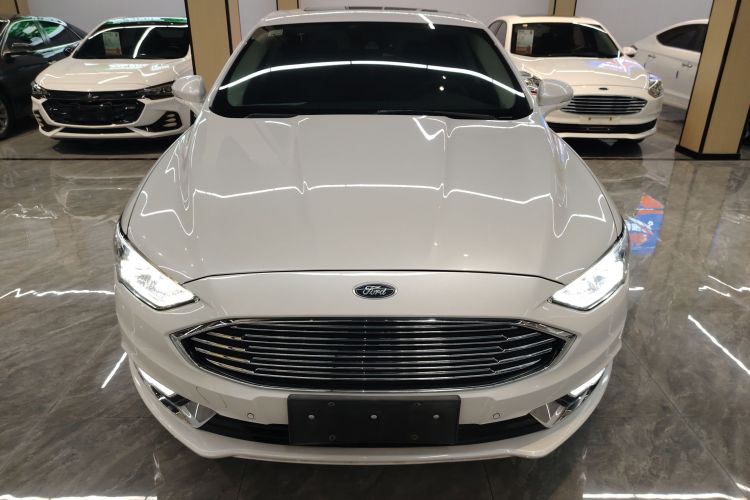 福特 蒙迪欧 2017款 改款 EcoBoost 180 豪华型车身外观2