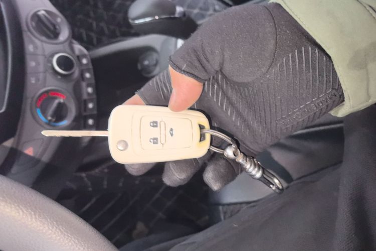 雪佛兰 2015款 赛欧3 1.3L AMT理想版中控内饰11