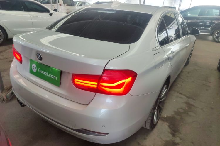 宝马3系 2019款 320Li 时尚型车身外观7