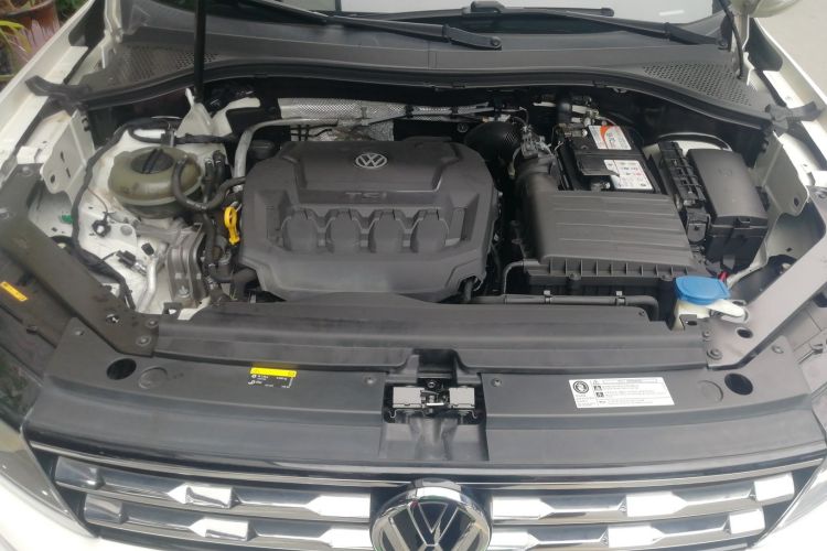 大众 途观L 2019款 330TSI 自动两驱风尚版 国VI机舱底盘24