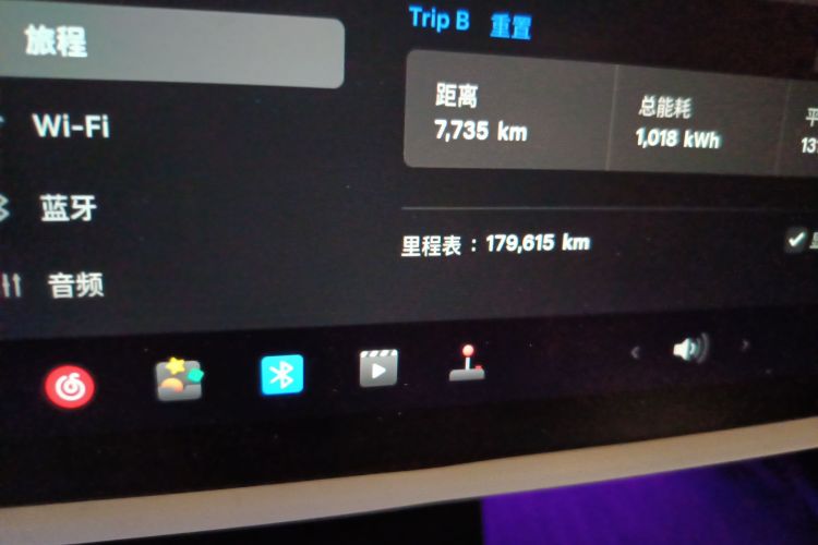 特斯拉 Model Y 2021款 标准续航后驱版中控内饰15