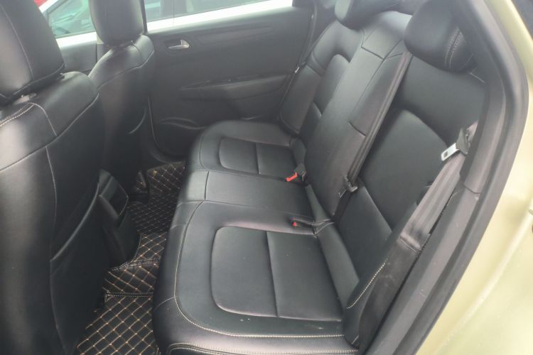 雪铁龙 C4世嘉 2016款 1.6L 自动舒适型中控内饰21