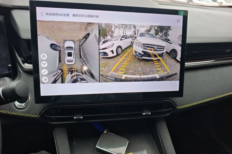 领克03 2023款 1.5TD DCT劲Pro中控内饰16