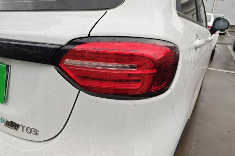 零跑汽车 零跑T03 2024款 310舒享版车身外观9