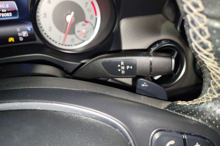 奔驰GLA 2016款 GLA 200 时尚型局部细节18