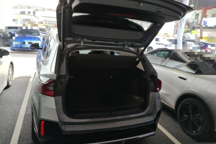 宝马iX1 2023款 xDrive30L M运动套装局部细节23