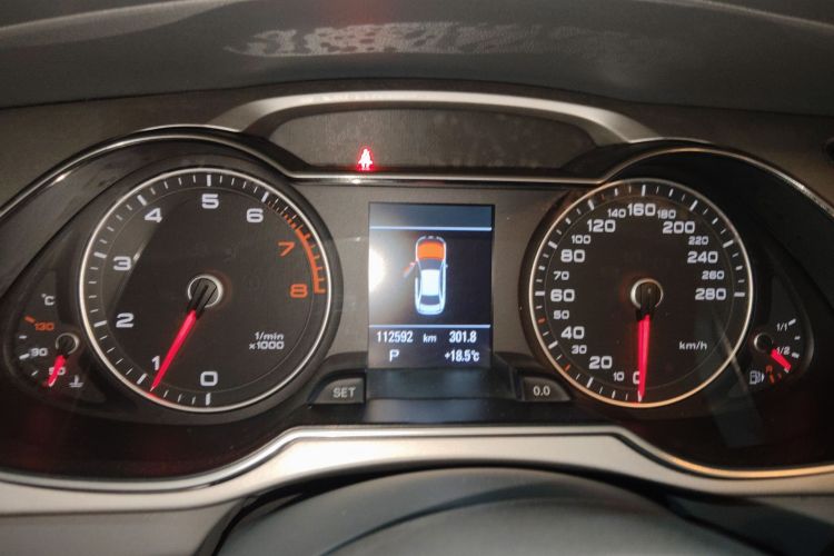 奥迪A4L 2015款 35 TFSI 自动豪华型局部细节14