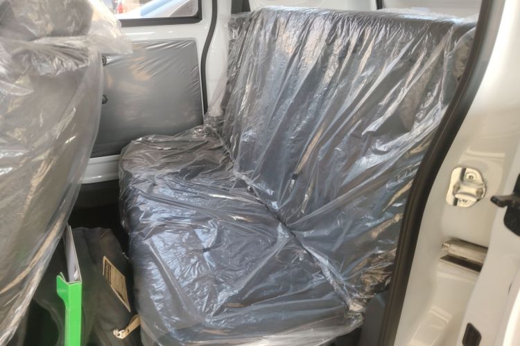 五菱汽车 五菱之光新能源 2025款 201km 标准型中控内饰7004