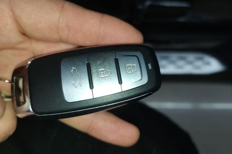 北京越野 北京BJ40 2019款 PLUS 2.3T 自动四驱尊享版 国VI中控内饰11