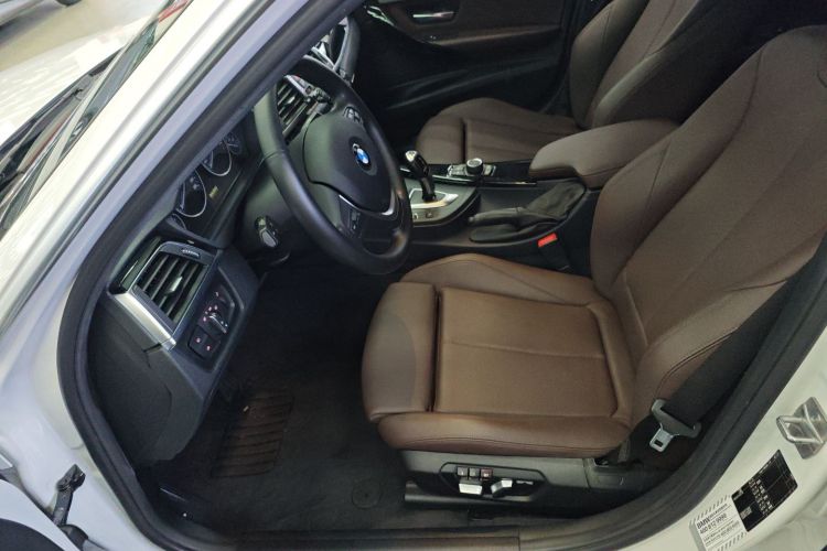 宝马3系 2018款 320Li 时尚型局部细节19