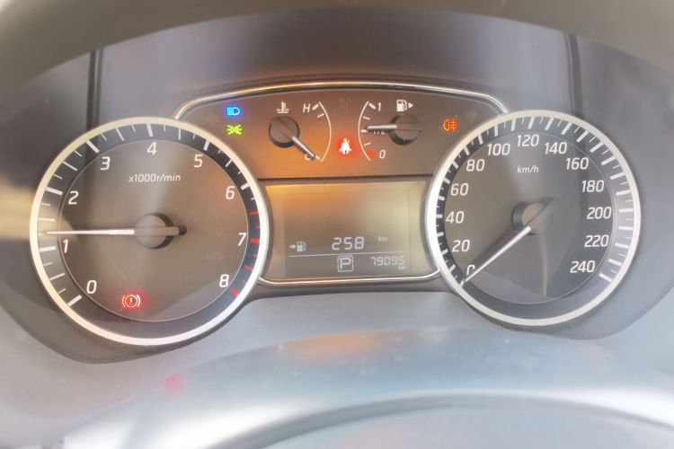 日产 轩逸 2021款 经典 1.6XE CVT舒适版中控内饰14