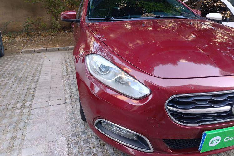 菲亚特 菲翔 2015款 1.4T 自动劲享版车身外观8