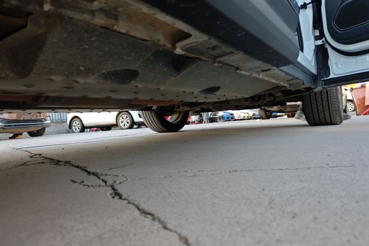 奔腾T99 2020款 20TD 自动尊享型局部细节9001