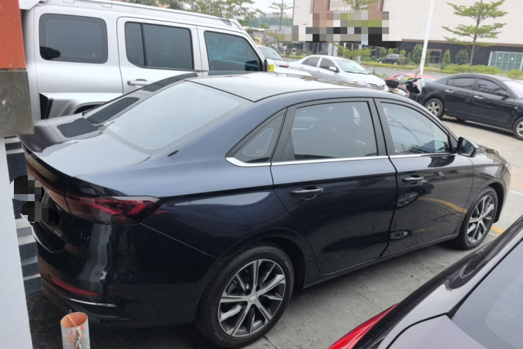 吉利汽车 帝豪 2022款 第4代 1.5L CVT尊贵型车身外观7