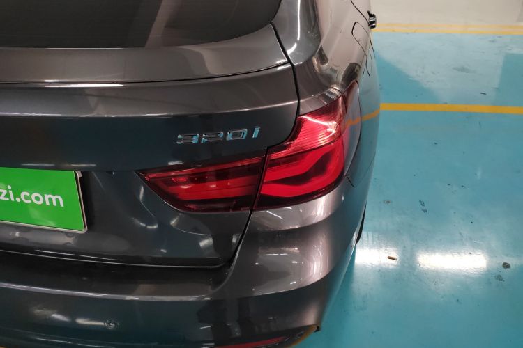 宝马3系GT 2020款 320i M运动套装车身外观6006
