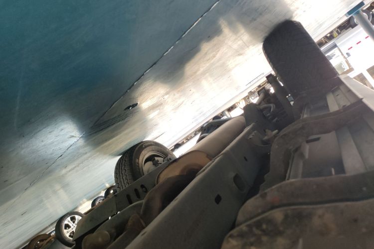 北京越野 北京BJ40 2021款 2.0D 自动四驱刀锋英雄版侠客型局部细节9001