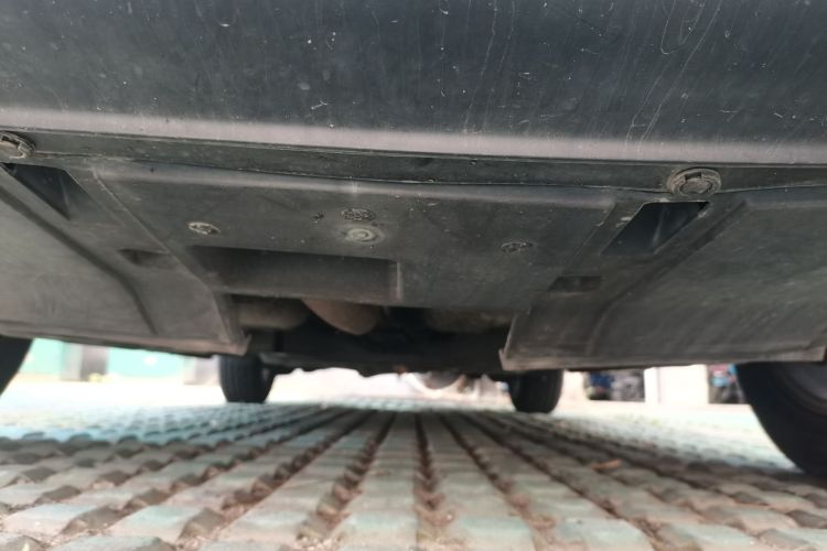 本田CR-V 2013款 2.0L 两驱经典版局部细节9003