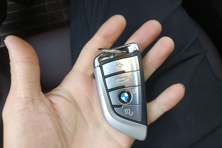 宝马5系 2019款 525Li 豪华套装中控内饰11