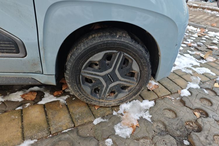 五菱汽车 五菱NanoEV 2021款 玩乐款车身外观10